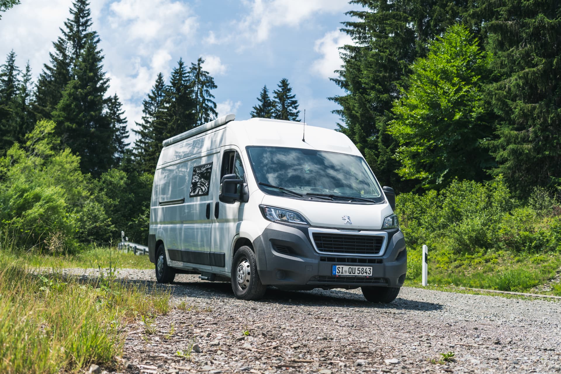 Camper im Wald